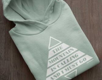 MQ THE MOUNTAIN IS CALLING - Organic Hoodie Unisex
